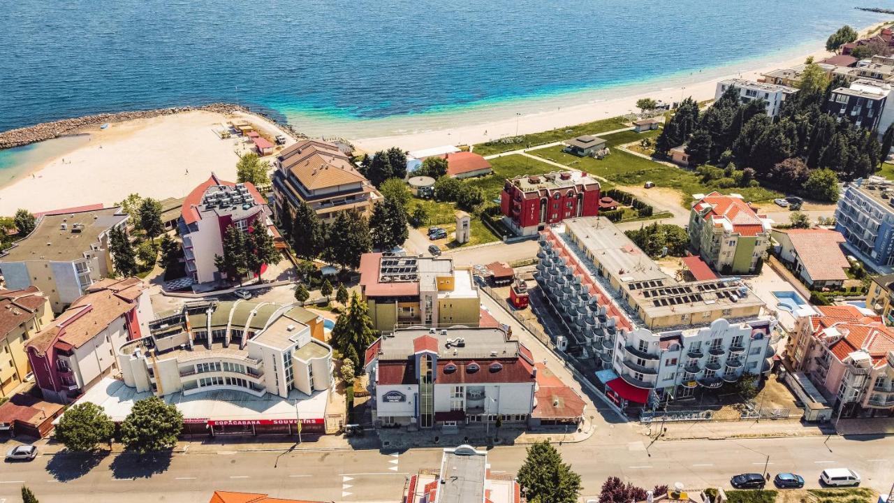 Hotel Dolphin Равда Екстер'єр фото